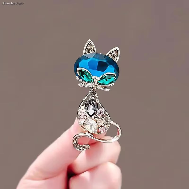 1PC Korean Rhinestone Cat Pendant Brooches for Women Alloy Animal Pins Fashion Crystal Corsage Everyday Accessories